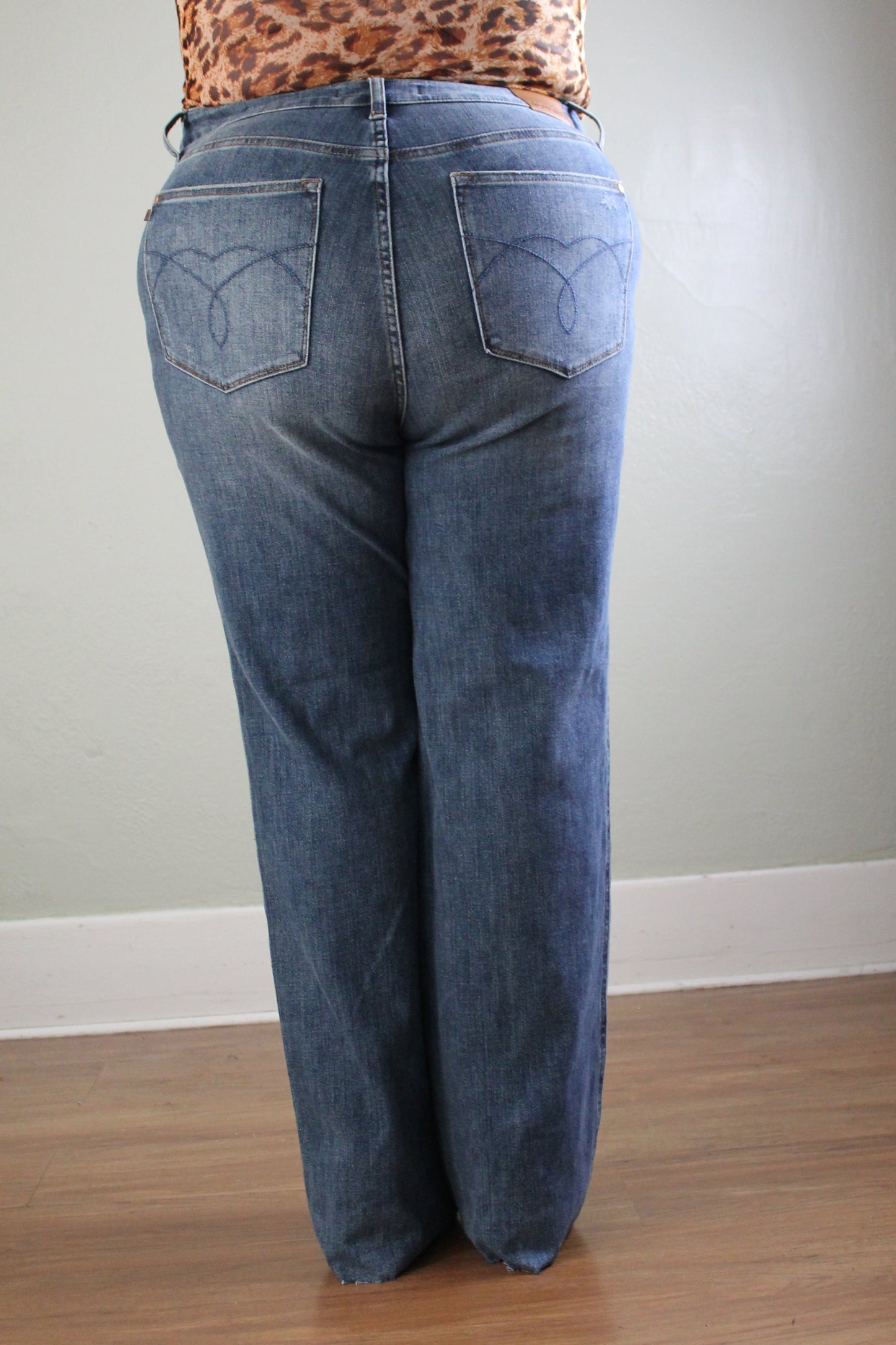 Judy Blue HW Tummy Control Cut Raw Hen Straight Jean-PLUS